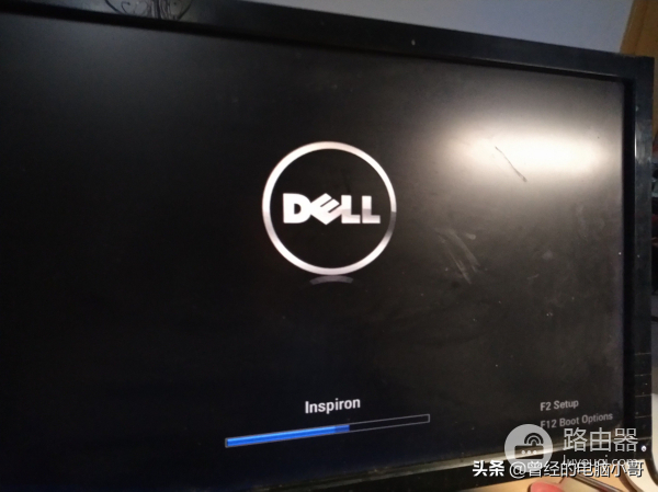 用户10年老台式机开机卡死不动(十年电脑为什么开机卡的不动)