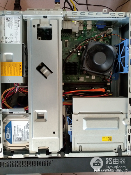 用户10年老台式机开机卡死不动(十年电脑为什么开机卡的不动)