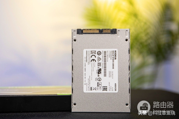 旧电脑硬盘升级怎么选(旧电脑硬盘升级怎么选择系统)