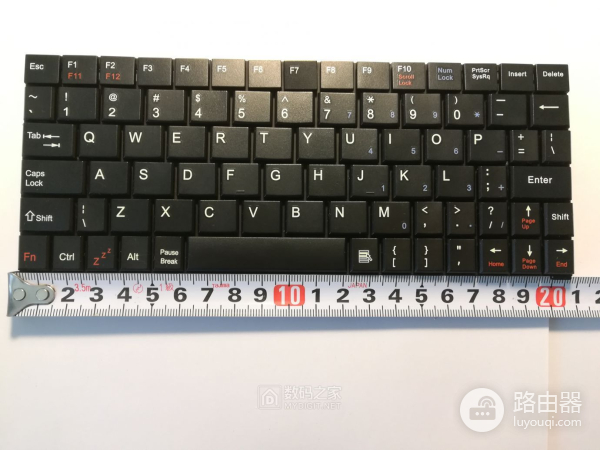 12年前电视购物的笔记本电脑拆解,配置惨不忍睹还是WinCE系统