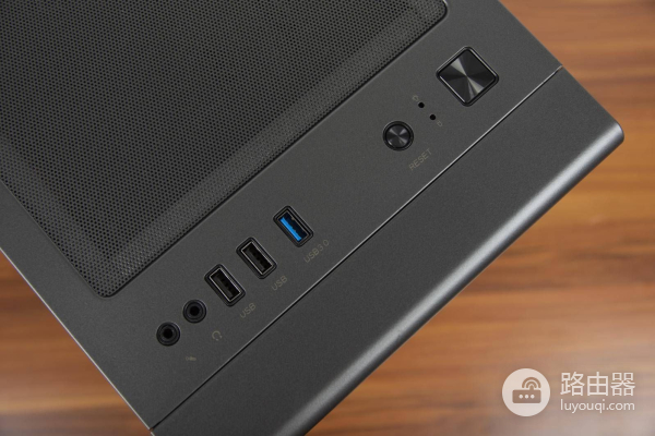 闲置配件组装上网课电脑，硬件搭配并不合理，但跑分20万足够使用