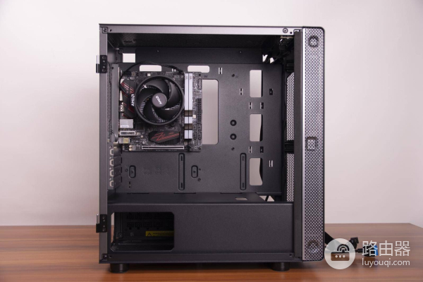 闲置配件组装上网课电脑，硬件搭配并不合理，但跑分20万足够使用