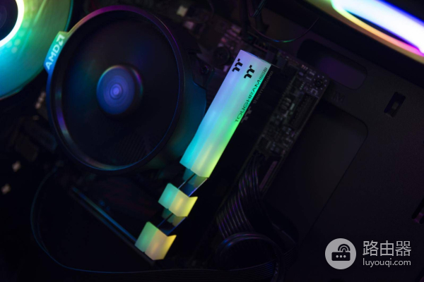 闲置配件组装上网课电脑，硬件搭配并不合理，但跑分20万足够使用