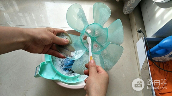 电风扇清洗小妙招(如何清洁笔记本电脑风扇)