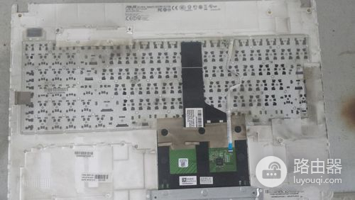 笔记本电脑清灰小秘籍(如何帮笔记本电脑清灰)