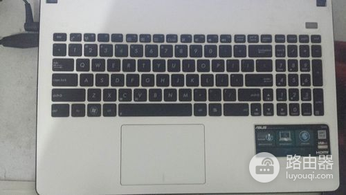 笔记本电脑清灰小秘籍(如何帮笔记本电脑清灰)