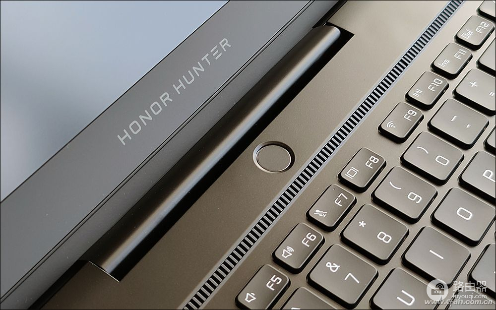 荣耀猎人游戏本V700评测(荣耀猎人游戏本 v700)