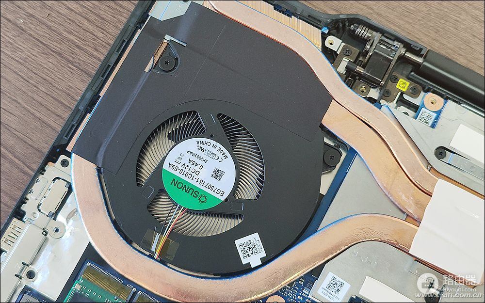 荣耀猎人游戏本V700评测(荣耀猎人游戏本 v700)