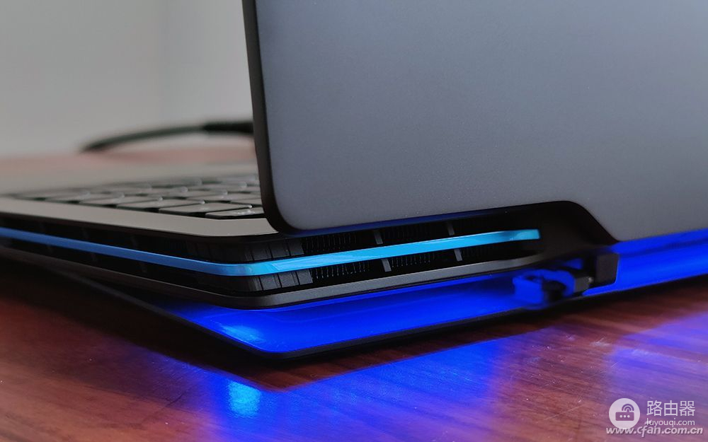 荣耀猎人游戏本V700评测(荣耀猎人游戏本 v700)