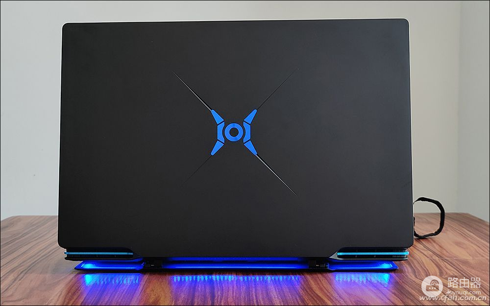 荣耀猎人游戏本V700评测(荣耀猎人游戏本 v700)