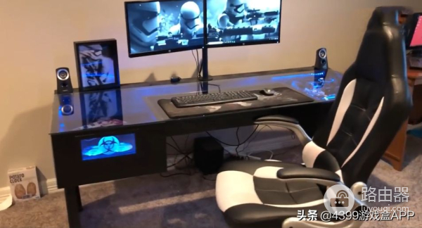 镶在桌子里的电脑(电脑镶嵌在桌子里)