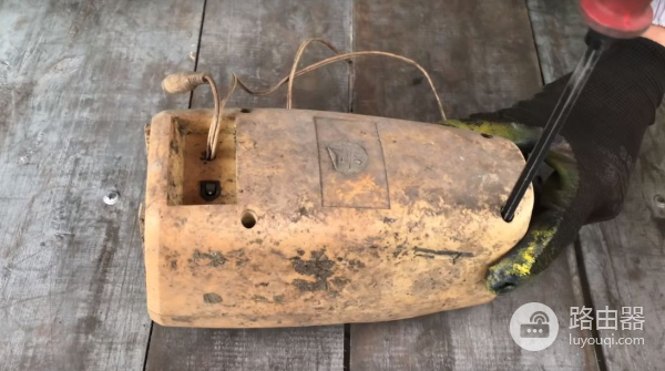 修复20年前的PC电脑音箱，采用了防磁喇叭，还是当年那个声音