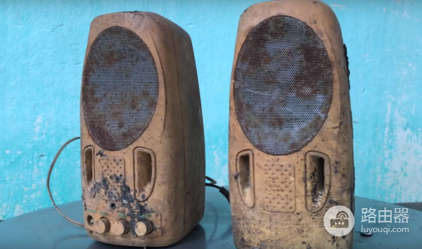 修复20年前的PC电脑音箱，采用了防磁喇叭，还是当年那个声音