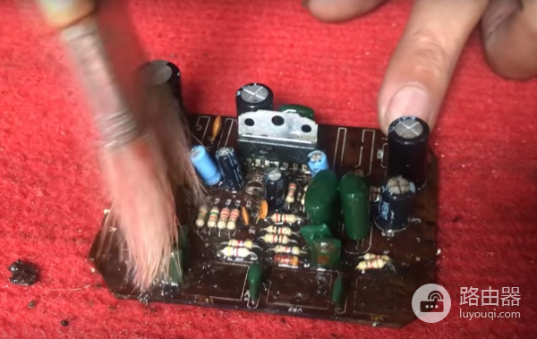 修复20年前的PC电脑音箱，采用了防磁喇叭，还是当年那个声音