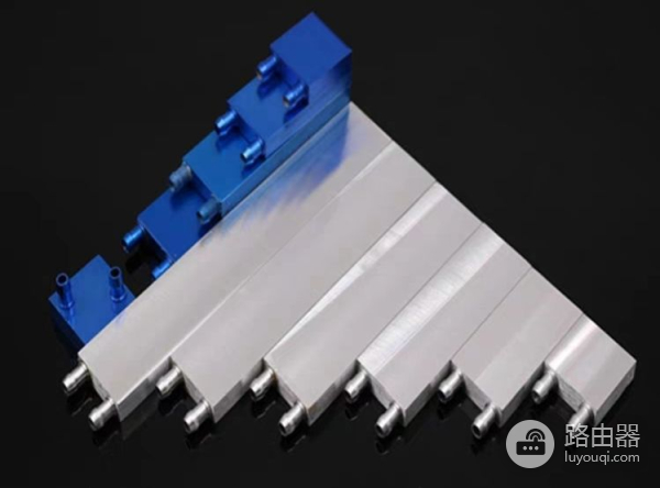 多台笔记本电脑水冷辅助散热改装(笔记本散热改造水冷)