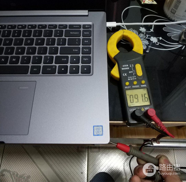 电脑漏电怎么办(电脑漏电是怎么解决)