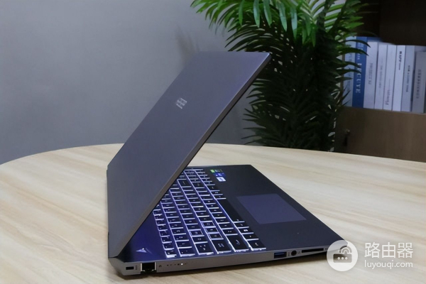 年中电脑要怎么选(年末如何选电脑)