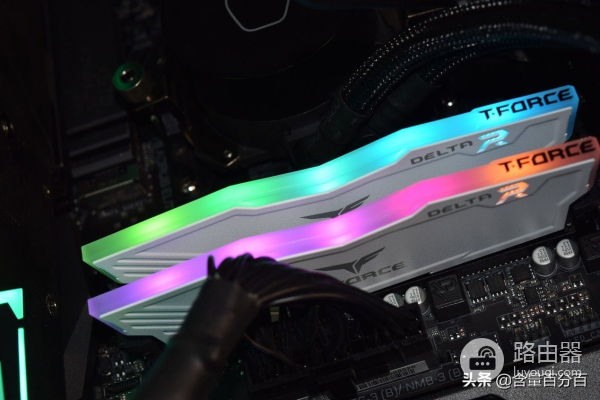 可与主板玩灯光同步(可与主板玩灯光同步的电脑)