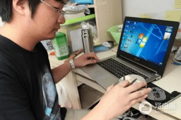 要不要给孩子买电脑(要不要给孩子买电脑和笔记本)