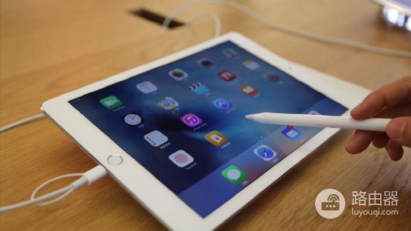 iPad怎么投屏到电视上(ipad怎么投屏到电视上去)