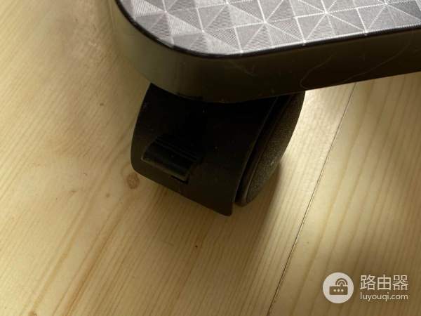 在家收拾我的电脑工作台(在家收拾我的电脑工作台英文)