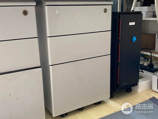 在家收拾我的电脑工作台(在家收拾我的电脑工作台英文)