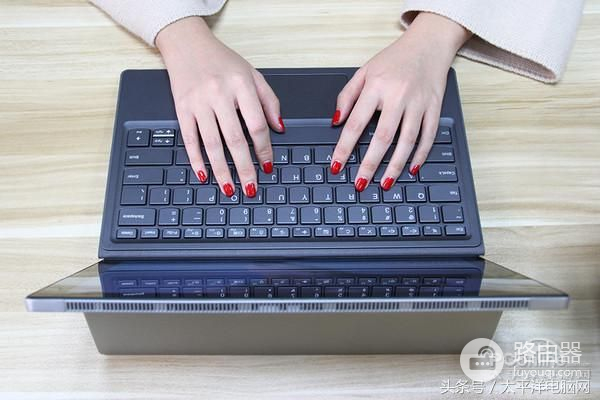 二合一电脑引领新潮流(二合一电脑新款)