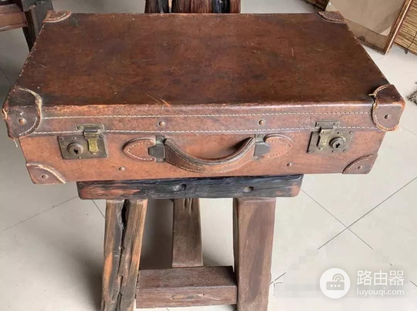 220.老旧皮箱的收藏价值(旧皮箱有没有收藏价值?)