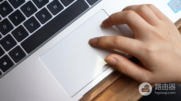 荣耀MagicBook触屏版长测:触控加入后的畅快电脑体验