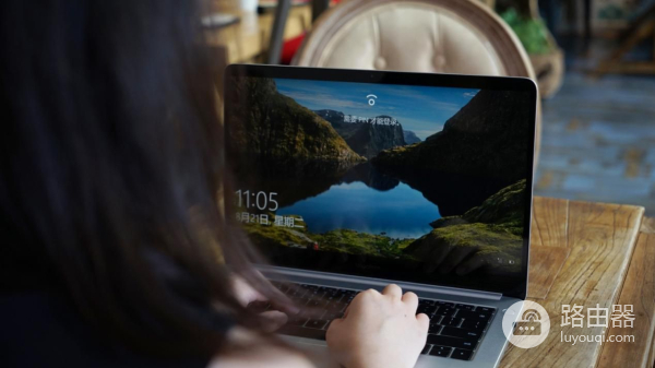 荣耀MagicBook触屏版长测:触控加入后的畅快电脑体验