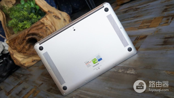 荣耀MagicBook触屏版长测:触控加入后的畅快电脑体验