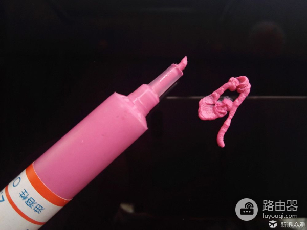 自己动手修复屏幕划痕及建议(电脑划痕如何修复)