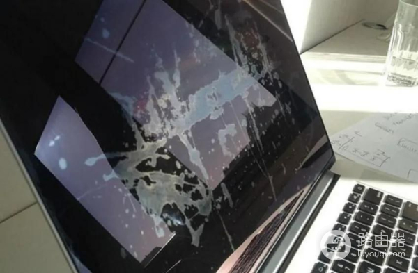 用酒精擦拭电脑屏幕(用酒精擦拭电脑屏幕后怎么办)