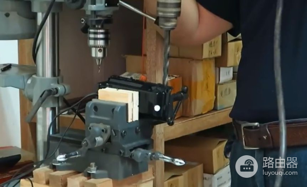 电脑喇叭一声道无声维修DIY(喇叭在电脑不出声)