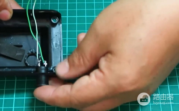 电脑喇叭一声道无声维修DIY(喇叭在电脑不出声)