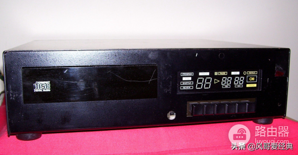 我用过近30台CD机,一定不要怀疑优质碟机在音响中的重要性