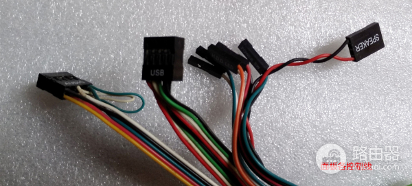 组装电脑如何接跳线(如何组装电脑接线)