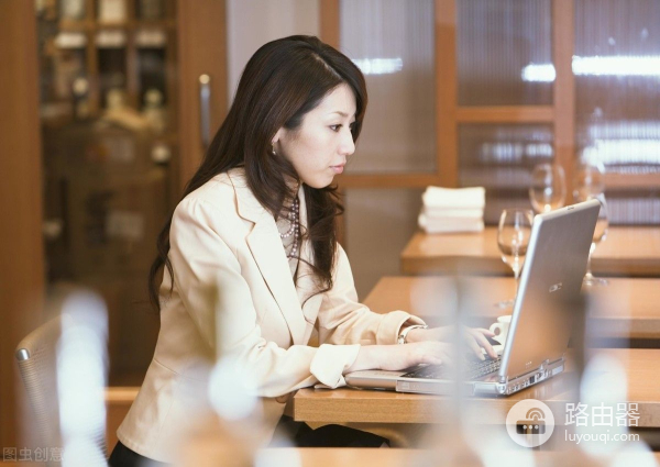 如何预防电脑辐射(如何抑制电脑辐射)