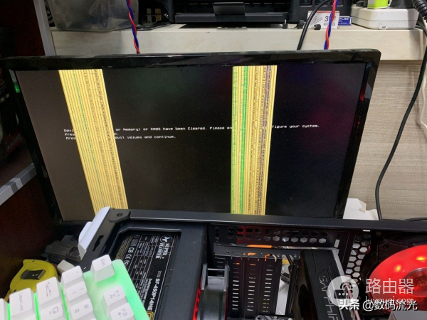 电脑买来一个月就花屏了(电脑买来一个月就花屏了怎么办)