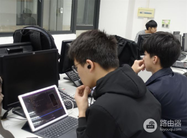 现在上技校有前途吗(电脑技校前景如何)