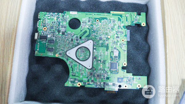 旧笔记本光驱换SSD(如何换电脑光驱)