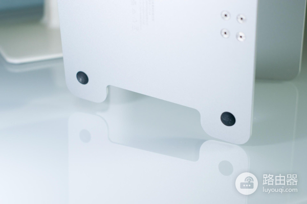 打造清爽笔记本电脑居家桌面,用这几个小数码配件就够了