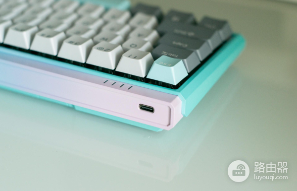 打造清爽笔记本电脑居家桌面,用这几个小数码配件就够了