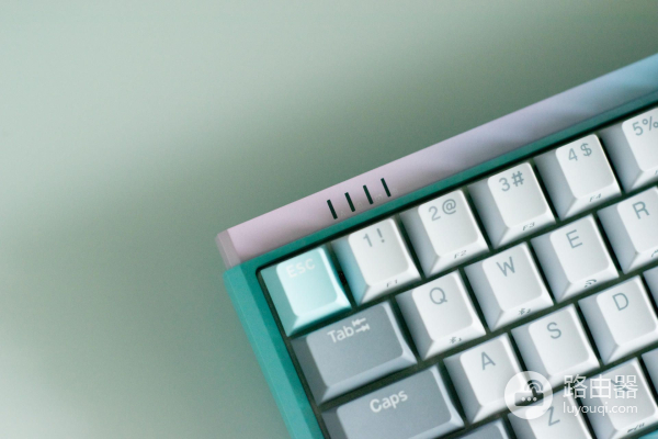 打造清爽笔记本电脑居家桌面,用这几个小数码配件就够了