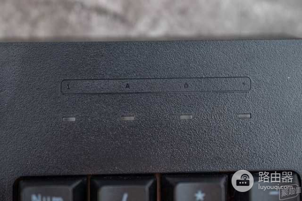 雷柏V708多模式无线游戏键盘评测:平价可编程的蓝牙机械键盘