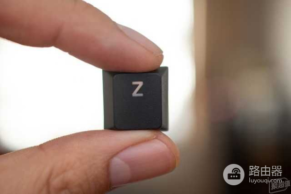 雷柏V708多模式无线游戏键盘评测:平价可编程的蓝牙机械键盘