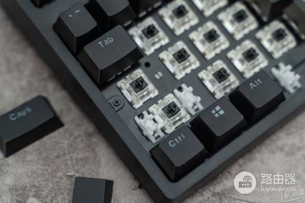 雷柏V708多模式无线游戏键盘评测:平价可编程的蓝牙机械键盘