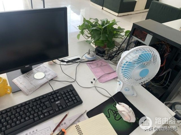 前台电脑不开机了(做前台不会电脑怎么办呢)