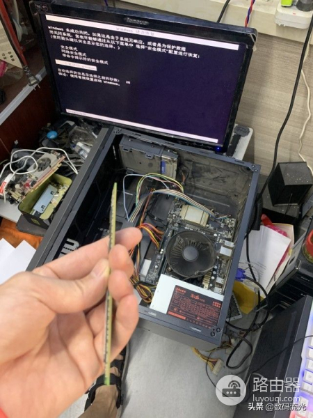 前台电脑不开机了(做前台不会电脑怎么办呢)