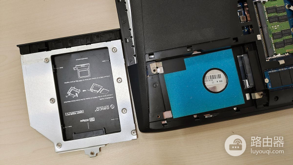 老笔记本电脑不支持NVMe高速固态,这样折腾一下,读写照样超千兆